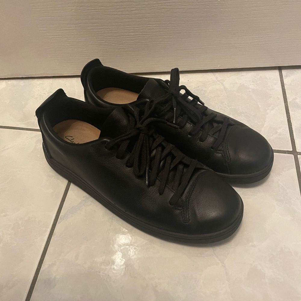 Clarks Casual Shoes Everyday Comfort Size 8.5 Mens